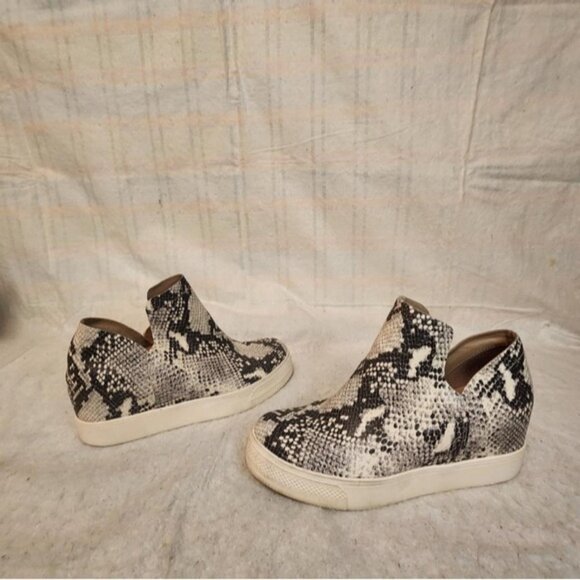 High Top Slip On Womens    Faux Leather Snakeskin Ankle Boots - Picture 4 of 8